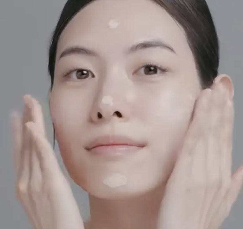 ICD Beauty Incellderm BB Creme Sheer Glow BB 30G - Brightens Skin Reduces Fine Lines & Wrinkles with Niacinamide Peptides Korean Moisture Moisturizer Coverage Daily Foundation Glutathione Makeup Hydrate Hydrating Moisturizing